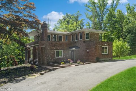 242 Lake Rd Morris Twp. NJ 07960