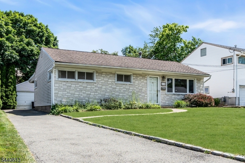218 Rockaway Ave