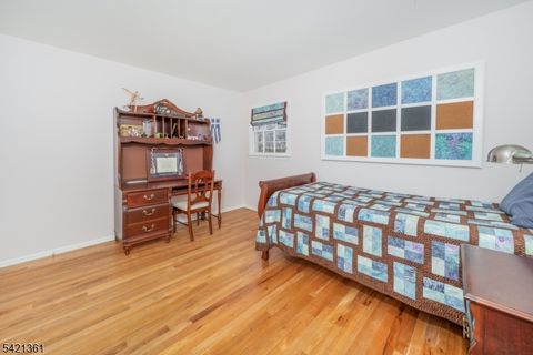 126 Wentworth Dr Berkeley Heights Twp. NJ 07922