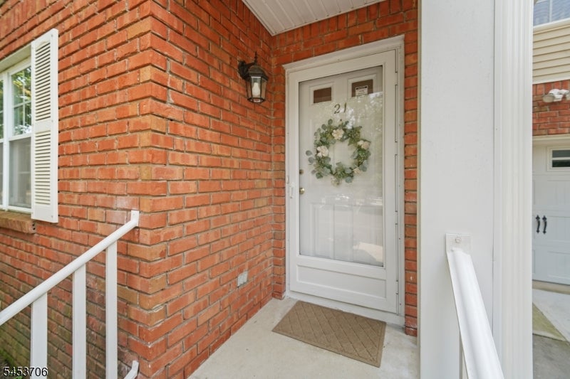 21 Berkeley Square Condo 21