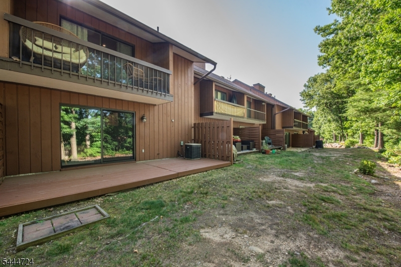 1068 TREETOPS