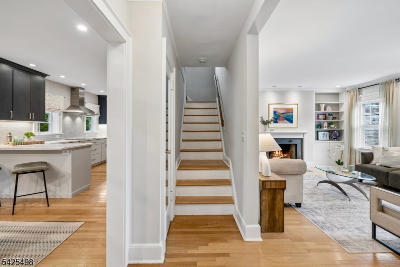24 Mayhew Dr