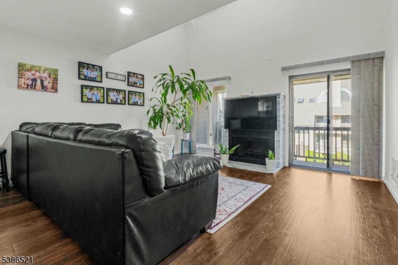 416 River Renaissance