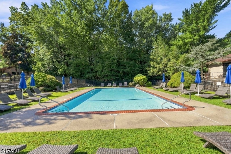 5 Wedgewood Drive