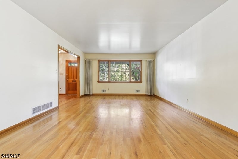 25 Wardle Ave