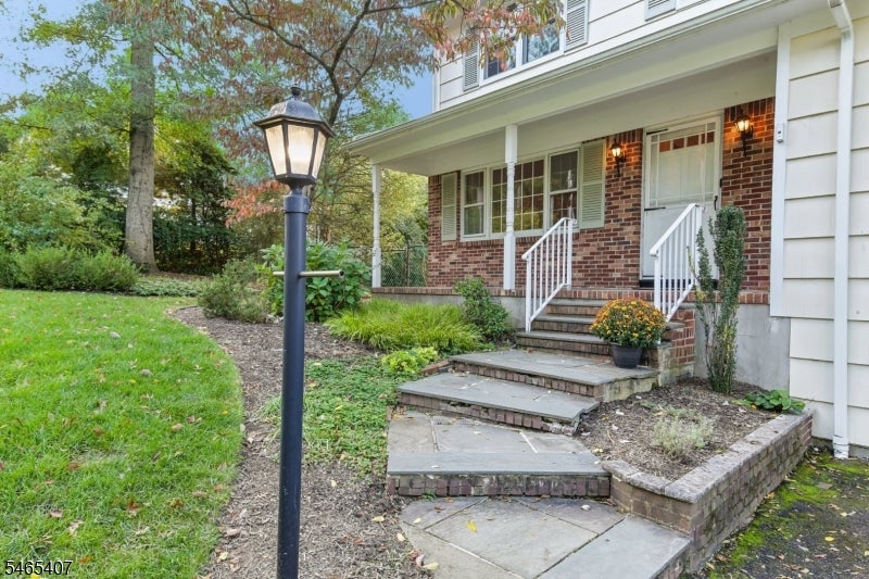25 Wardle Ave