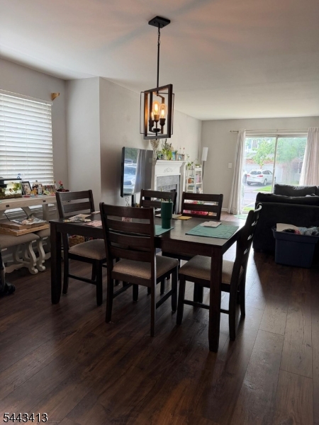 2209 Vroom Dr