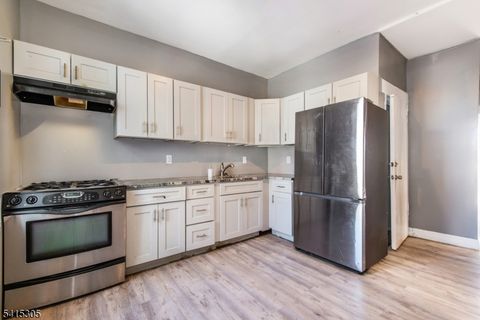 357 16th Ave Irvington Twp. NJ 07111