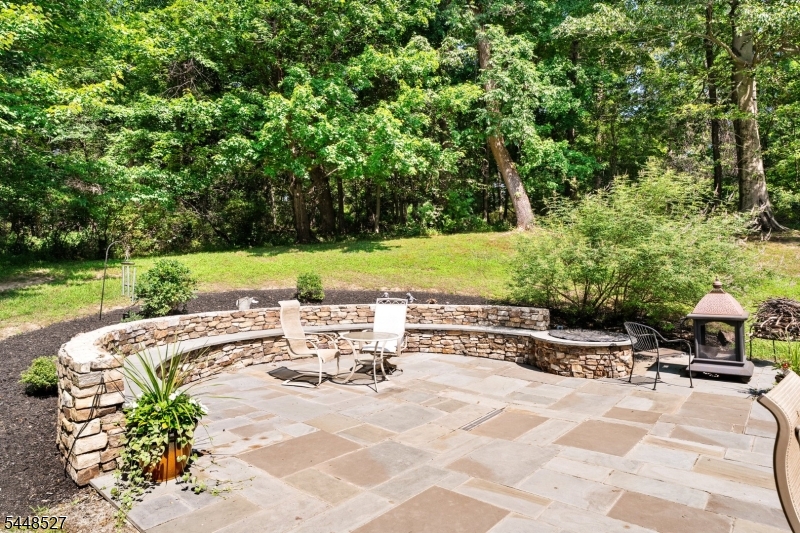 12 Mountain View Ct