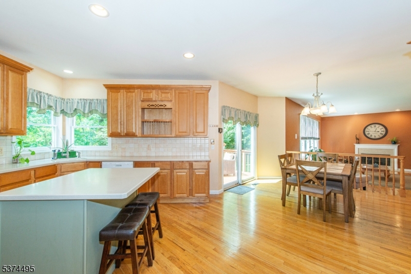 6 Crestview Ln