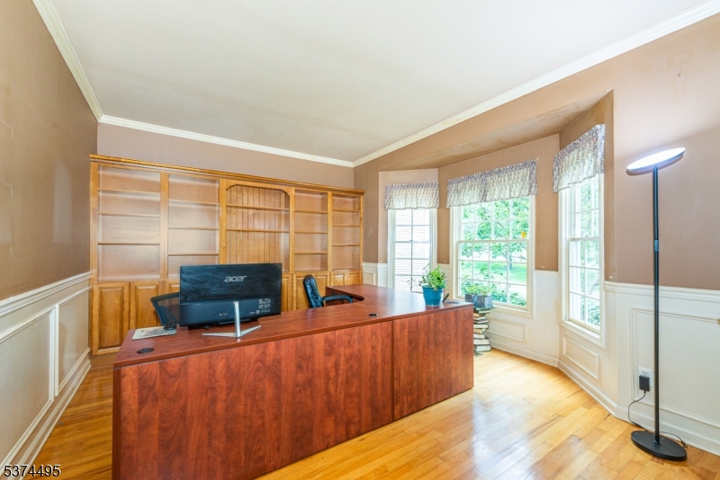 6 Crestview Ln