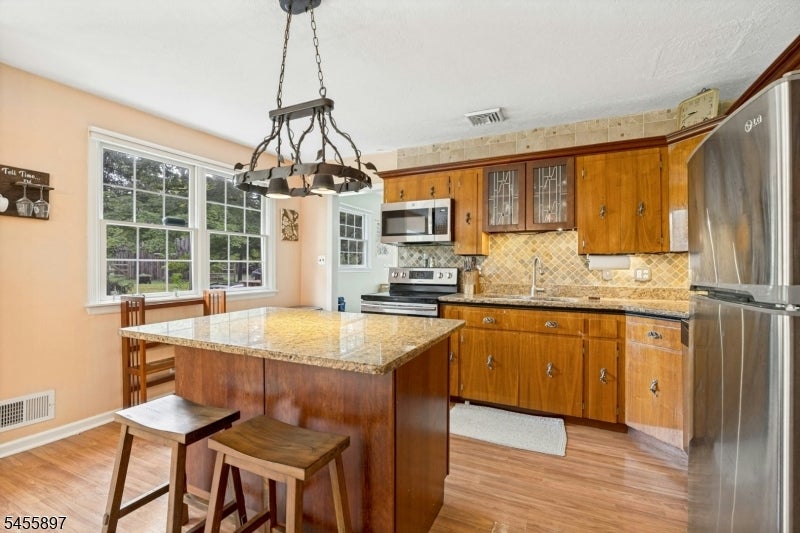 751 Peters Ln