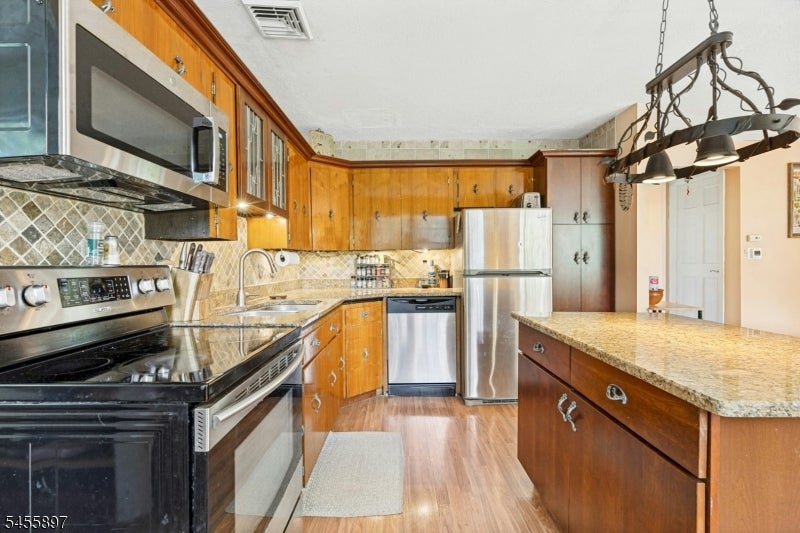 751 Peters Ln