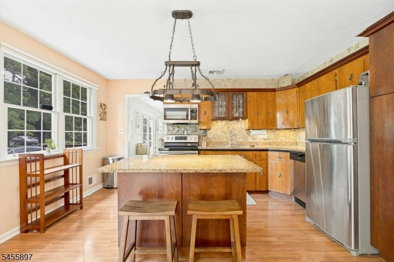 751 Peters Ln