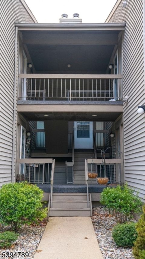 Photo of 22 Sam Bonnell Dr #22, Union, NJ 08809 (MLS # 3995767)