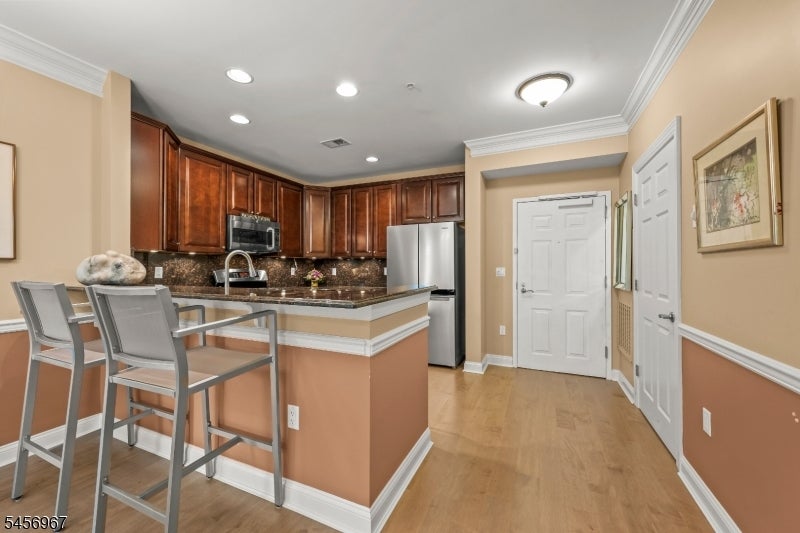 463 Victoria Drive