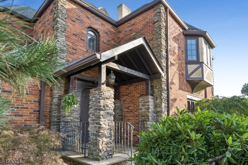 632 Belgrove Dr