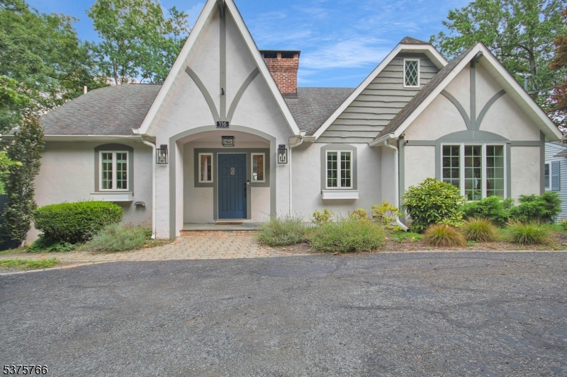 116 W Shore Trl