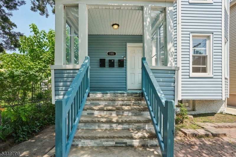 155 Hayward Pl