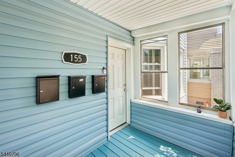 155 Hayward Pl