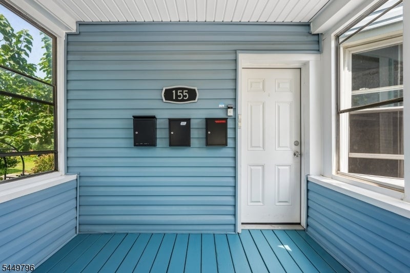 155 Hayward Pl