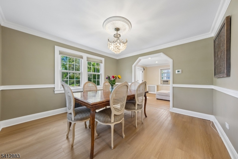 121 Meisel Ave