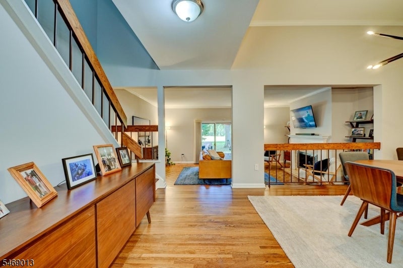 48 Keats Way 48