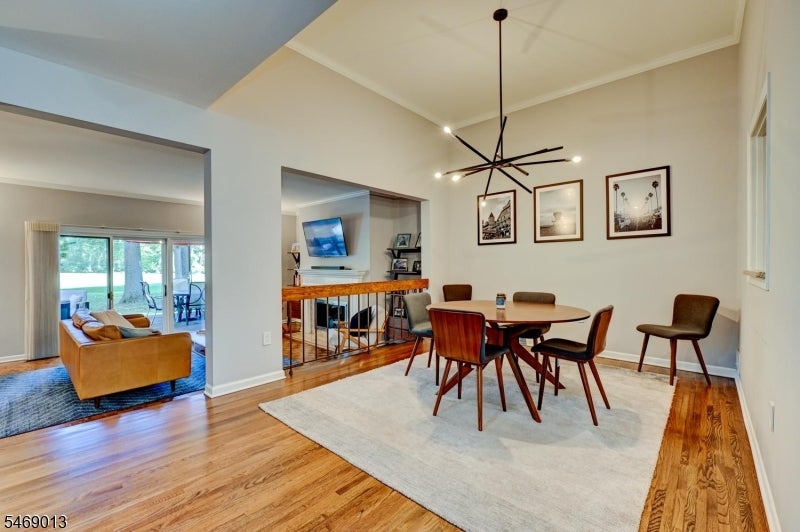 48 Keats Way 48