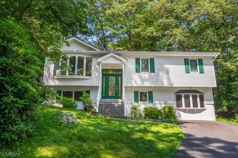 Photo of 14 Marshall Trl, Hopatcong, NJ 07843 (MLS # 3995390)