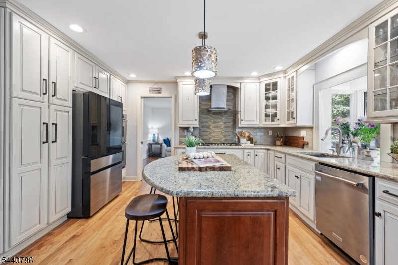 15 Williamsburg Ct