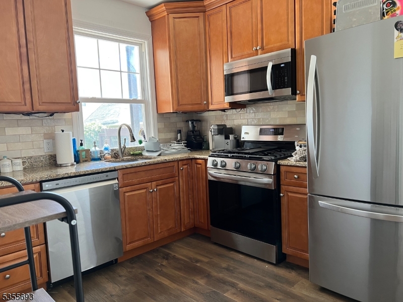 137 Grove St 1