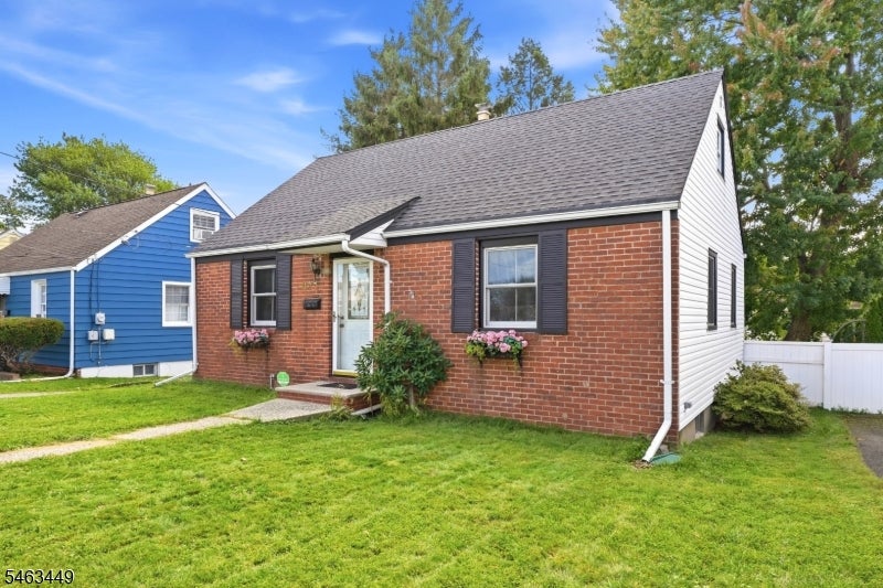 211 Martin Ave