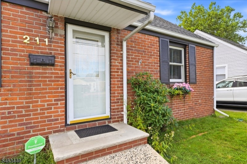 211 Martin Ave