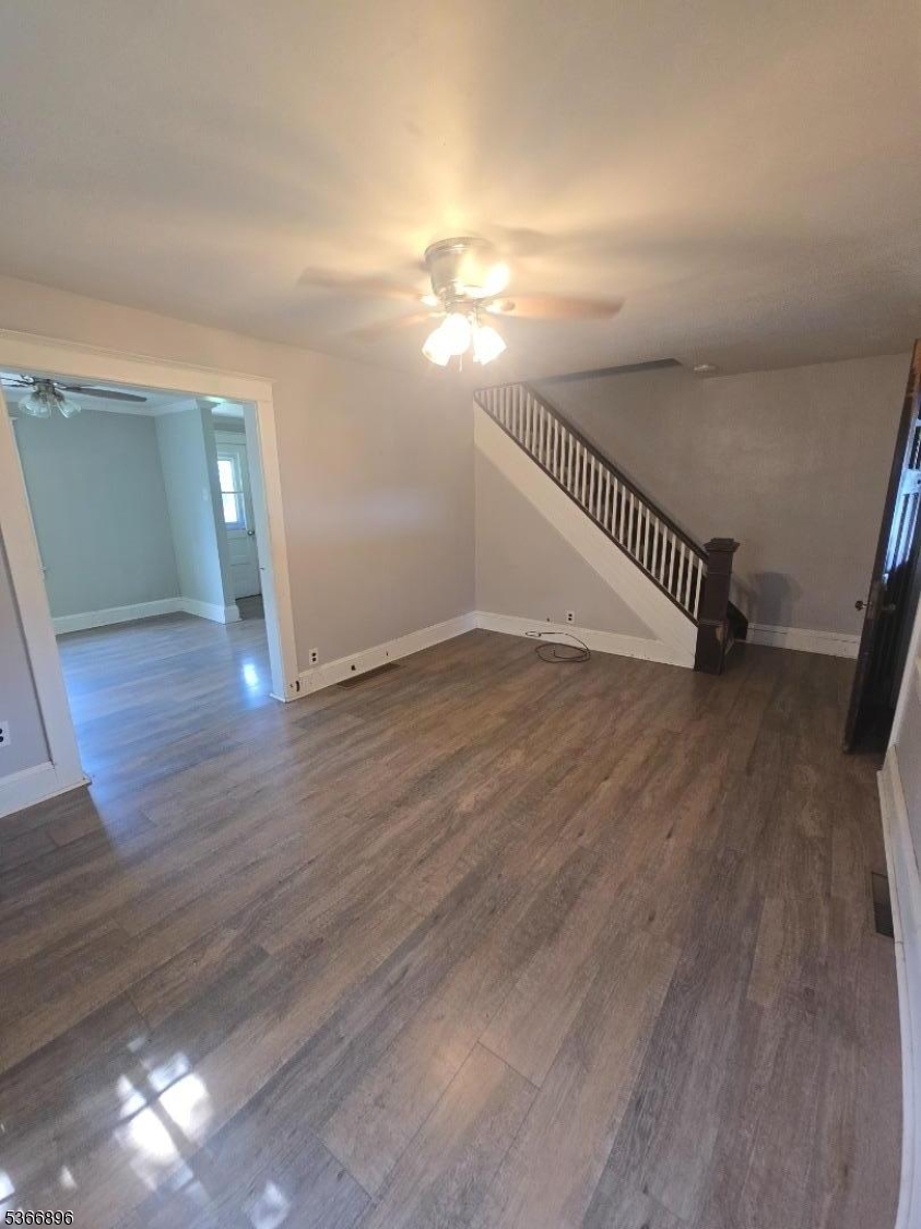 323 Irwin St. 1L 1L