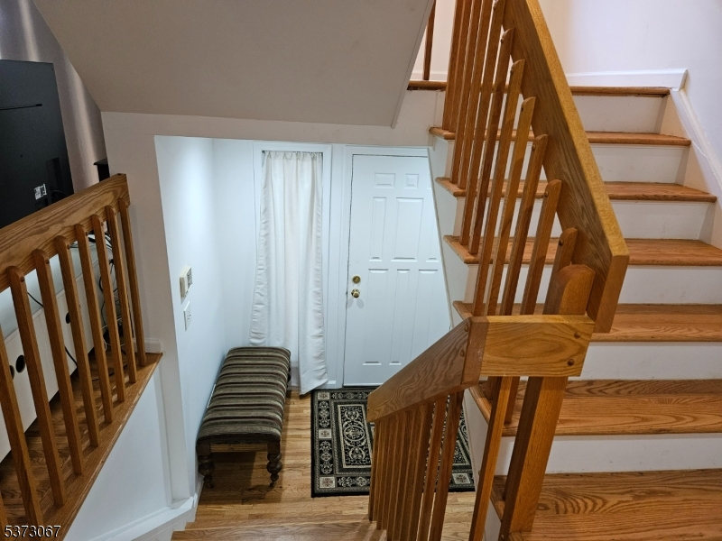 19 Newcastle Ct