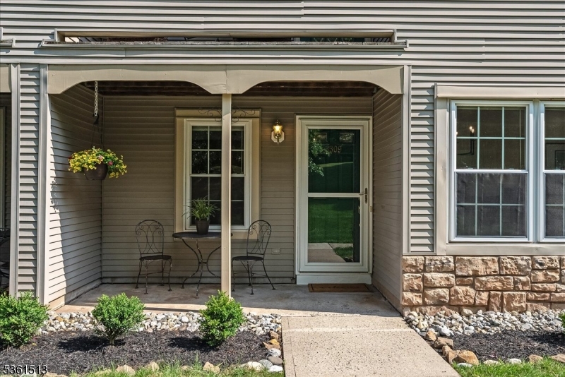3309 Robinson Ct