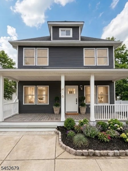 416 Catherine St 2