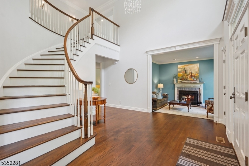 33 Elliott Rd
