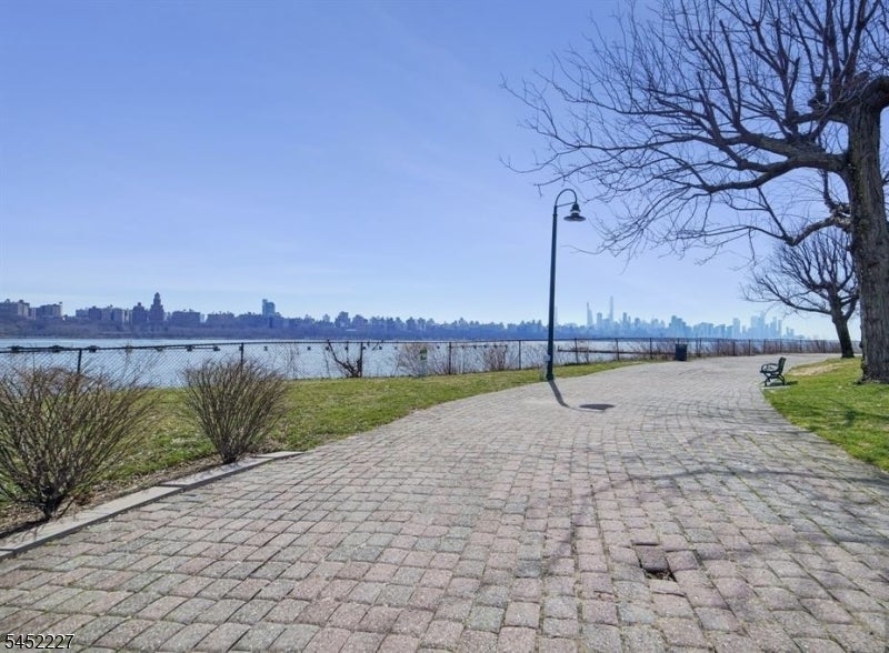 125 The Promenade 125