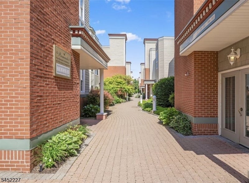 125 The Promenade 125
