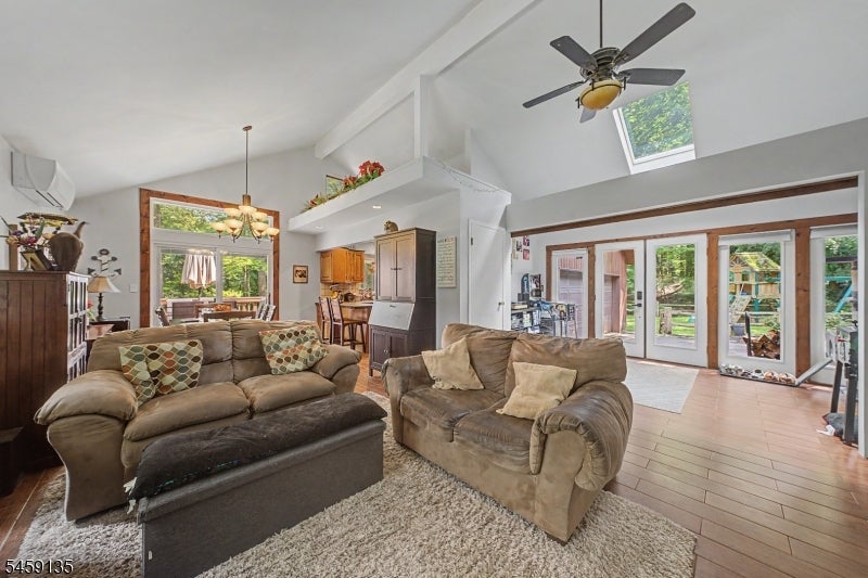 451 W Brook Rd