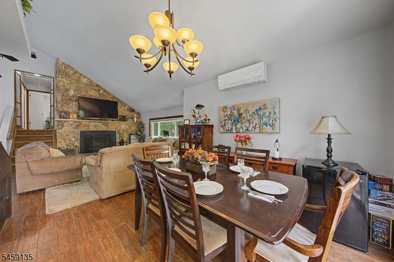 451 W Brook Rd