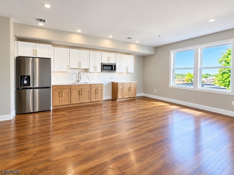 17 Wickham St 304
