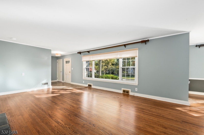 24 Dogwood Ln