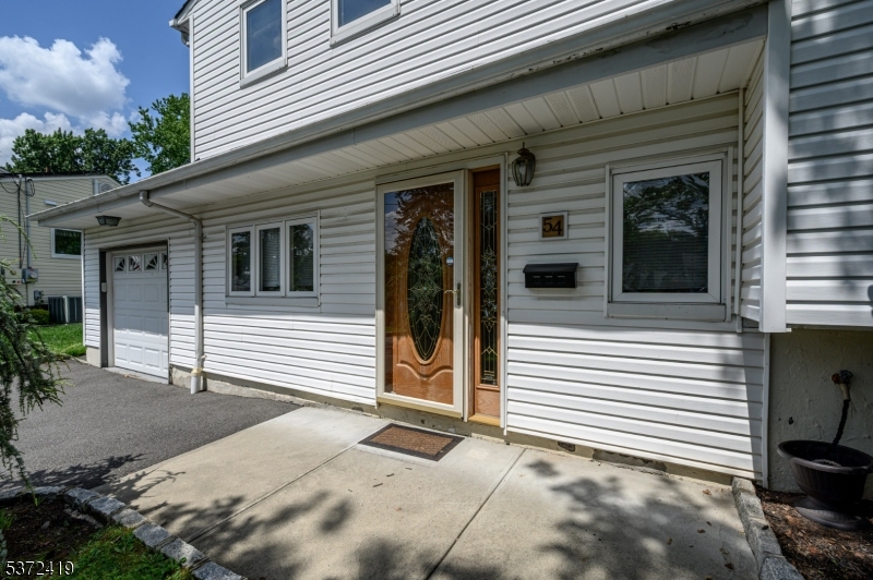 54 Starlight Dr