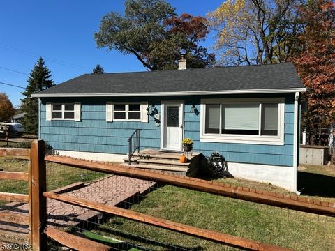 Photo of 226 Chincopee Ave, Hopatcong, NJ 07843 (MLS # 3993777)