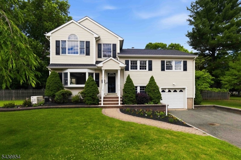 46 Circle Rd
