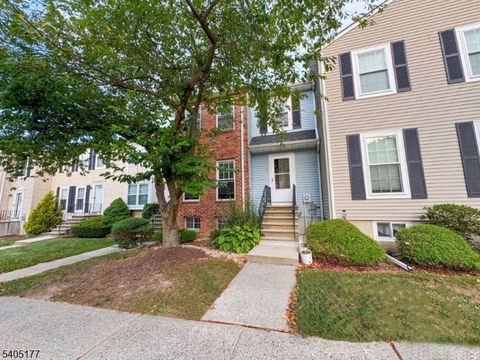 10 Mochen Ct Sayreville Boro NJ 08872