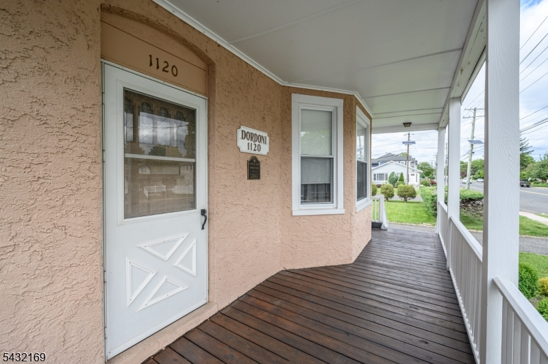 1120 Madison Hill Rd