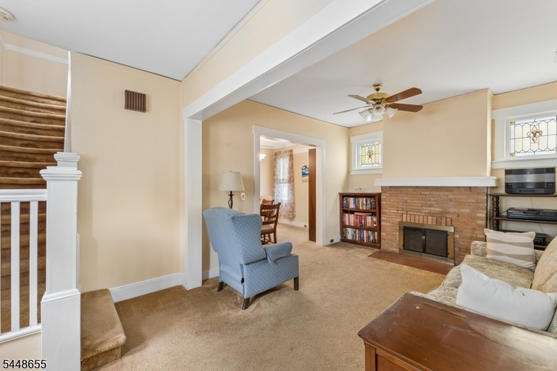 30 Bremond St